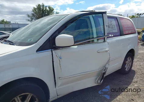 2008 Chrysler Town & Country Touring из США, поврежденный, VIN 2A8HR54P68R121543